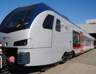 Stadler为TEXRail通勤线设计了第一辆调情列车