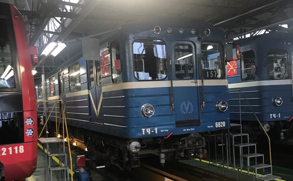 乘用车车窗防涂鸦电影